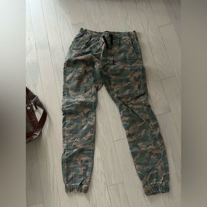 Zanerobe Sureshot jogger - like new condition!